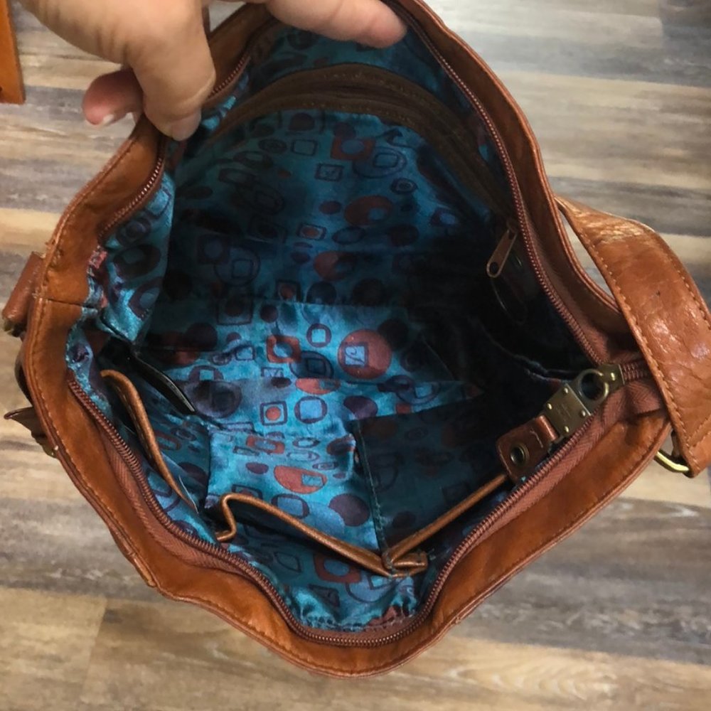 DONATED Brown Stone Mountain leather purse - Picture 11 of 15